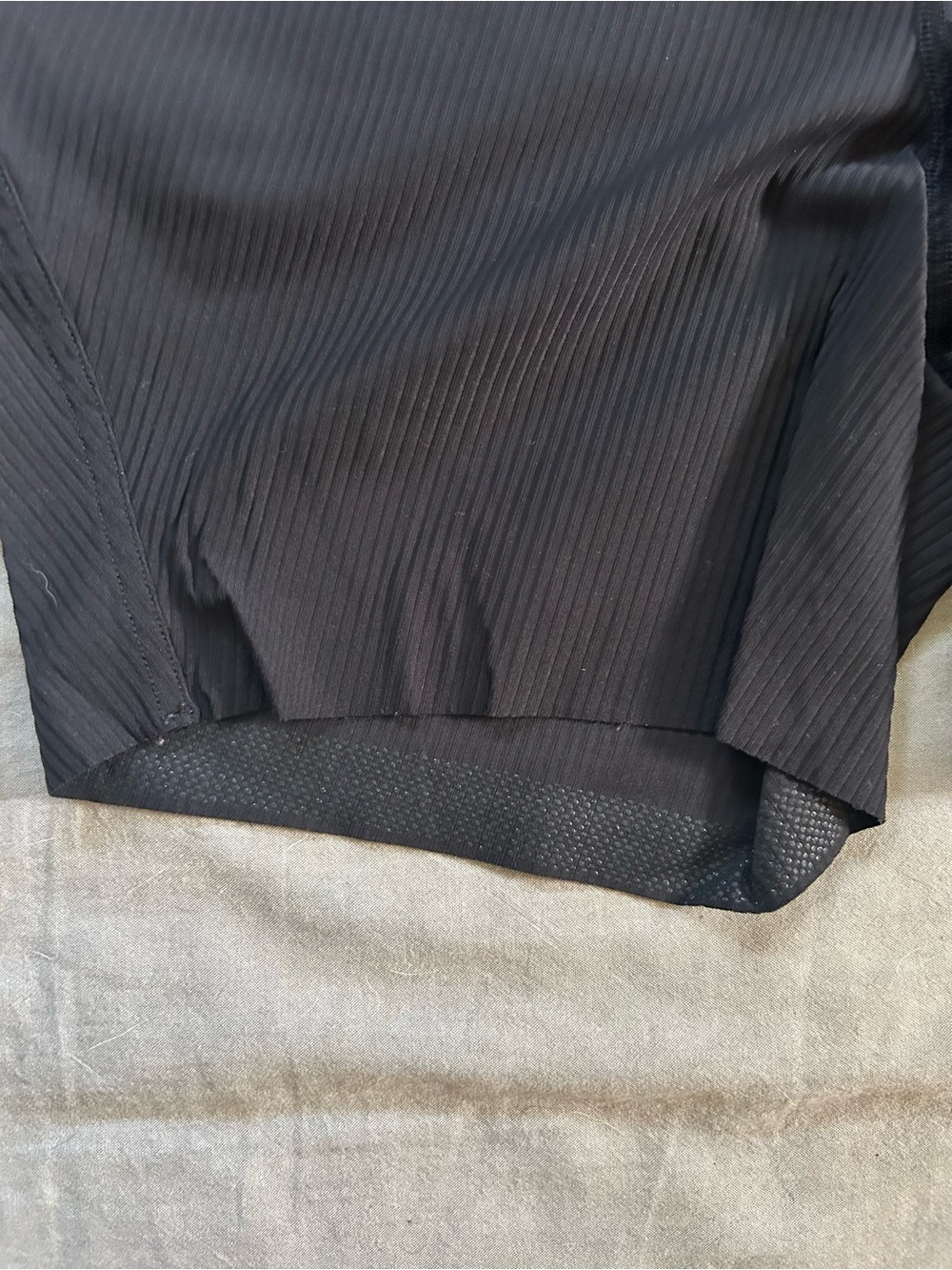 Black ribbed fast and free short - Picture 2 of 3